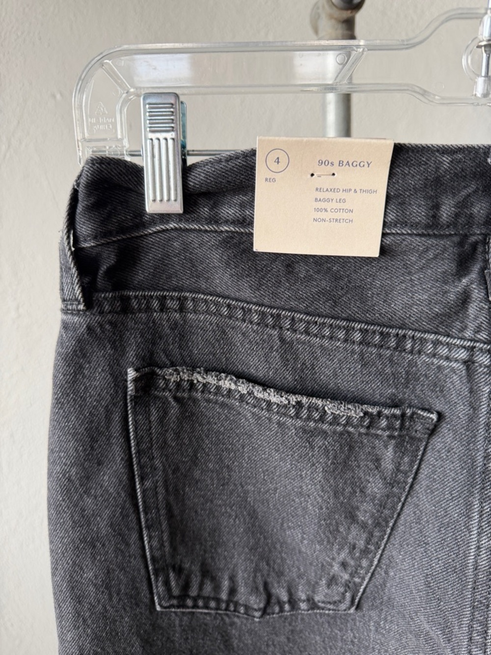 NWT Universal Thread 90s Baggy Jeans Size 4